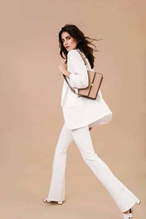 Agenzia Modelle Brescia • CHIARA BU • WOMEN, Fotomodella Legs / Hand, Fotomodella Over 20, PIEDE/SHOES 37