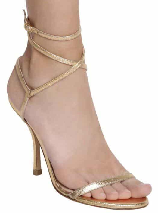 Agenzia Modelle Brescia • CHIARA BU • WOMEN, Fotomodella Legs / Hand, Fotomodella Over 20, PIEDE/SHOES 37