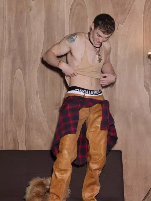 Agenzia Modelle Brescia • CHRISTIAN R • MEN, Fotomodello Uomo