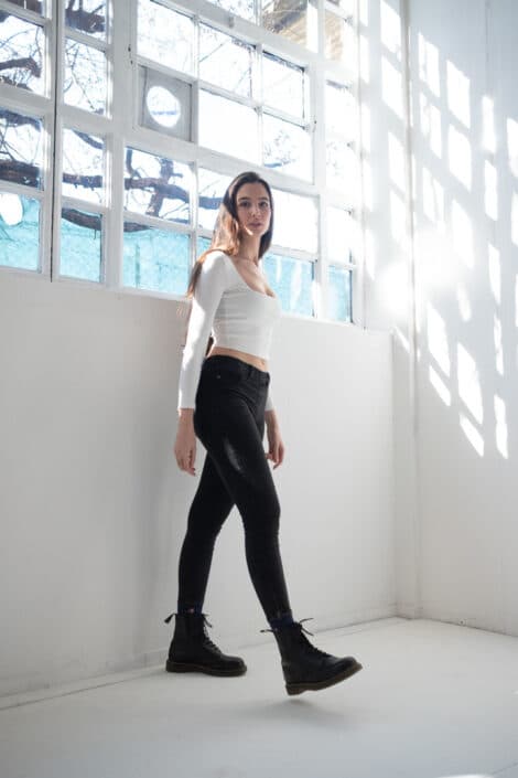 Agenzia Modelle Brescia • CLIZIA S • DEVELOPMENT, Fotomodella Legs / Hand, Fotomodella Over 20