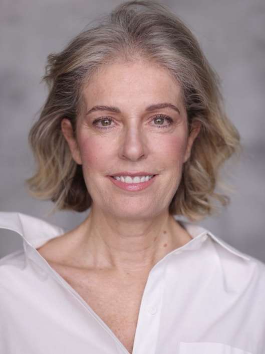 Agenzia Modelle Brescia &bull; CLOTILDE B &bull; SILVER, Fotomodella Over 40, Fotomodella Over 50, Fotomodella Over 60, Fotomodella Over 70