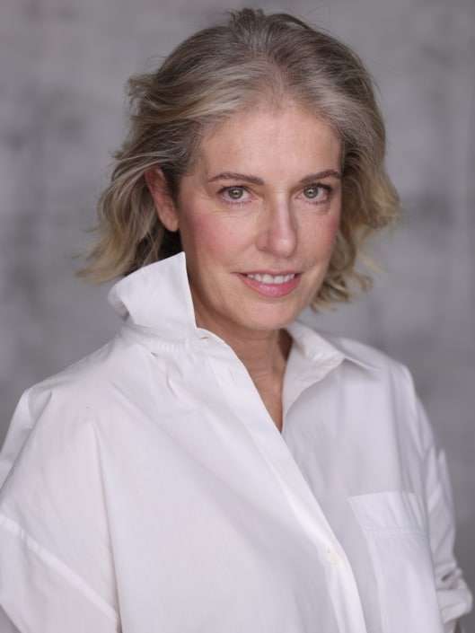 Agenzia Modelle Brescia &bull; CLOTILDE B &bull; SILVER, Fotomodella Over 40, Fotomodella Over 50, Fotomodella Over 60, Fotomodella Over 70