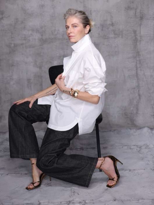 Agenzia Modelle Brescia &bull; CLOTILDE B &bull; SILVER, Fotomodella Over 40, Fotomodella Over 50, Fotomodella Over 60, Fotomodella Over 70