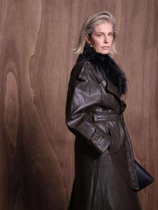 Agenzia Modelle Brescia &bull; CLOTILDE B &bull; SILVER, Fotomodella Over 40, Fotomodella Over 50, Fotomodella Over 60, Fotomodella Over 70