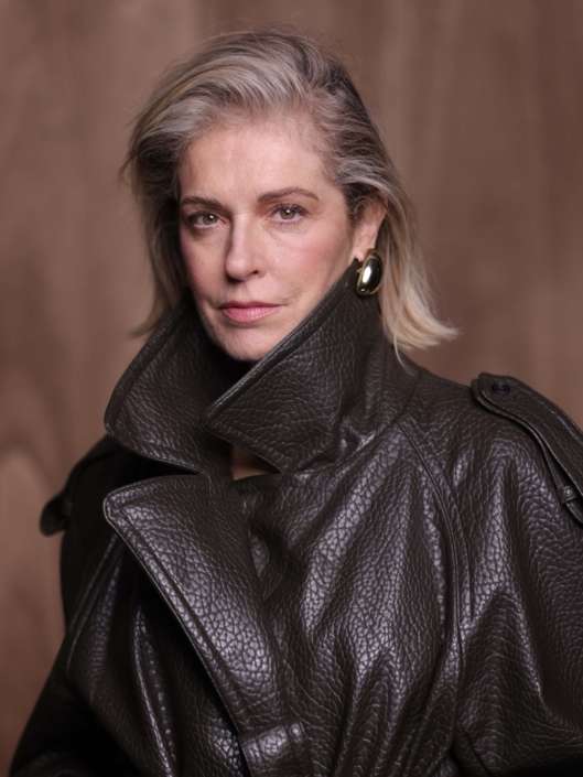 Agenzia Modelle Brescia &bull; CLOTILDE B &bull; SILVER, Fotomodella Over 40, Fotomodella Over 50, Fotomodella Over 60, Fotomodella Over 70