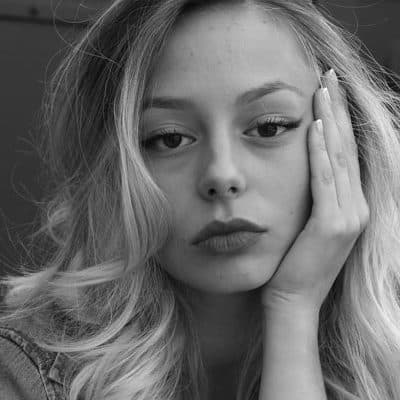 Agenzia Modelle Brescia &bull; AFEF D &bull; Donna