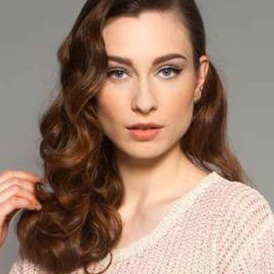 Agenzia Modelle Brescia &bull; VALENTINA V &bull; Donna