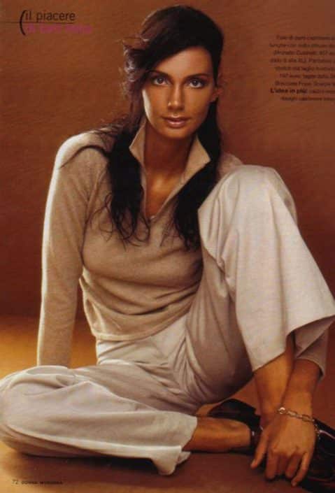 Agenzia Modelle Brescia • Elisabeth R • DEVELOPMENT, Fotomodella Legs / Hand, Fotomodella Over 30, Fotomodella Over 20