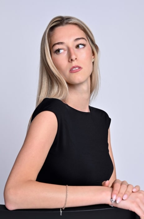 Agenzia Modelle Brescia • ENRICA R • WOMEN, Fotomodella Legs / Hand, Fotomodella Over 20