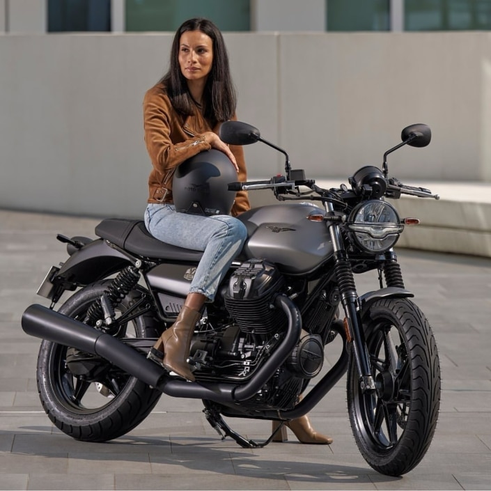 Agenzia Modelle Brescia • FLAMINIA R • Fotomodella Influencer, WOMEN, Fotomodella Over 20