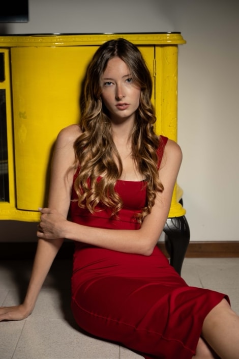 Agenzia Modelle Brescia • FLAVIA A • WOMEN, Fotomodella Legs / Hand, Fotomodella Over 20