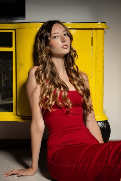 Agenzia Modelle Brescia • FLAVIA A • WOMEN, Fotomodella Legs / Hand, Fotomodella Over 20