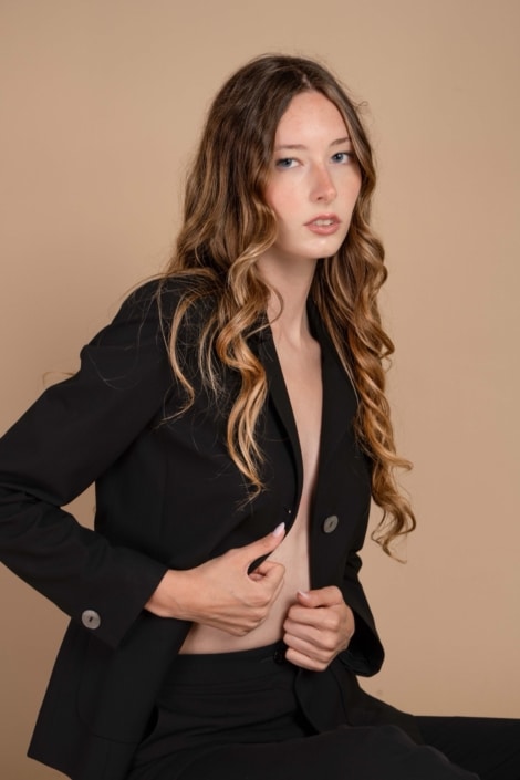 Agenzia Modelle Brescia • FLAVIA A • WOMEN, Fotomodella Legs / Hand, Fotomodella Over 20