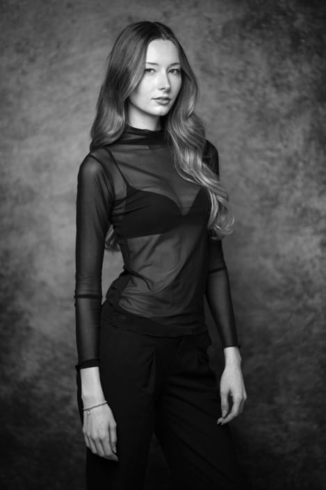 Agenzia Modelle Brescia • FLAVIA A • WOMEN, Fotomodella Legs / Hand, Fotomodella Over 20