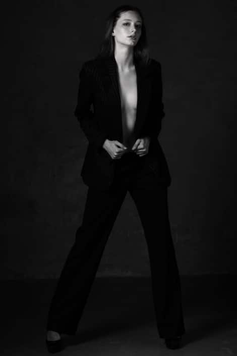 Agenzia Modelle Brescia • FLAVIA A • WOMEN, Fotomodella Legs / Hand, Fotomodella Over 20