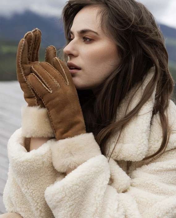 Agenzia Modelle Brescia &bull; FRANCESCA BAC &bull; WOMEN, Fotomodella Legs / Hand, Fotomodella Over 20