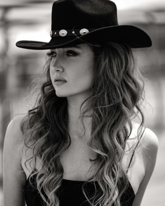 Agenzia Modelle Brescia • FRANCESCA CAM • WOMEN, Fotomodella Legs / Hand, Fotomodella Over 20