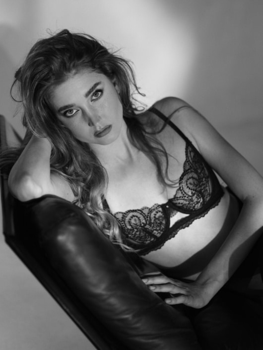 Agenzia Modelle Brescia • FRANCESCA CAM • WOMEN, Fotomodella Legs / Hand, Fotomodella Over 20