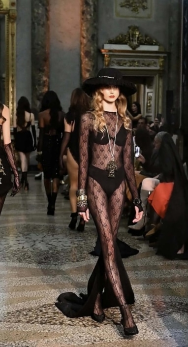 Agenzia Modelle Brescia • FRANCESCA CAM • WOMEN, Fotomodella Legs / Hand, Fotomodella Over 20