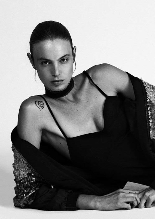 Agenzia Modelle Brescia • FRANCESCA G • WOMEN, Fotomodella Legs / Hand, Fotomodella Over 30, Fotomodella Over 20