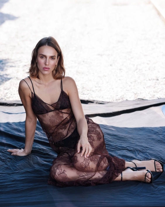 Agenzia Modelle Brescia • FRANCESCA RO • Fotomodella Influencer, WOMEN, Fotomodella Legs / Hand, Fotomodella Over 20