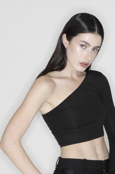 Agenzia Modelle Brescia &bull; GIADA R &bull; Fotomodella Legs / Hand, Fotomodella Over 30, Fotomodella Over 20, INK