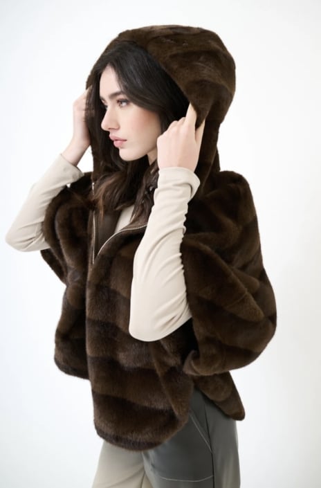 Agenzia Modelle Brescia &bull; GIADA R &bull; Fotomodella Legs / Hand, Fotomodella Over 30, Fotomodella Over 20, INK