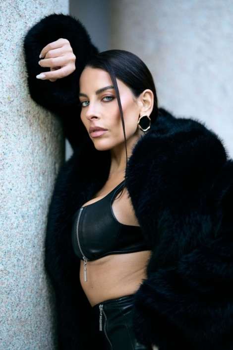 Agenzia Modelle Brescia &bull; GIULIA AC &bull; Fotomodella Influencer, Fotomodella Legs / Hand, Fotomodella Over 30