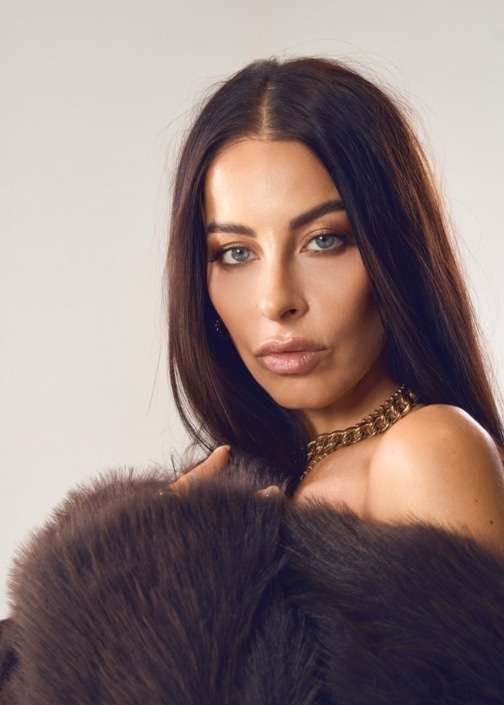 Agenzia Modelle Brescia &bull; GIULIA AC &bull; Fotomodella Influencer, Fotomodella Legs / Hand, Fotomodella Over 30