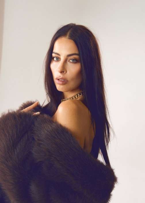 Agenzia Modelle Brescia &bull; GIULIA AC &bull; Fotomodella Influencer, Fotomodella Legs / Hand, Fotomodella Over 30