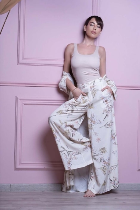 Agenzia Modelle Brescia • GIULIA AC • Fotomodella Influencer, Fotomodella Legs / Hand, Fotomodella Over 30