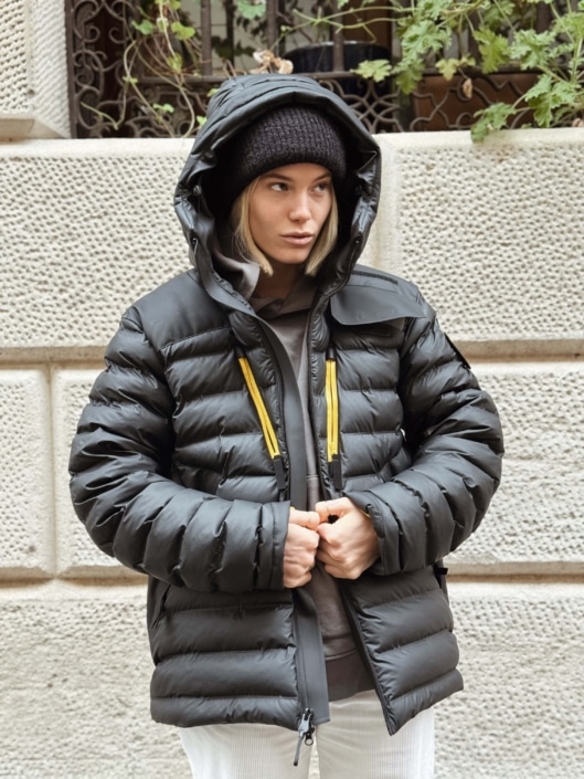 Agenzia Modelle Brescia &bull; GIULIA ZAN &bull; Fotomodella Influencer, WOMEN, Fotomodella Legs / Hand, Fotomodella Over 20, PIEDE/SHOES 37