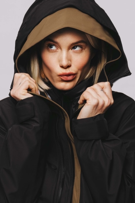 Agenzia Modelle Brescia &bull; GIULIA ZAN &bull; Fotomodella Influencer, WOMEN, Fotomodella Legs / Hand, Fotomodella Over 20, PIEDE/SHOES 37