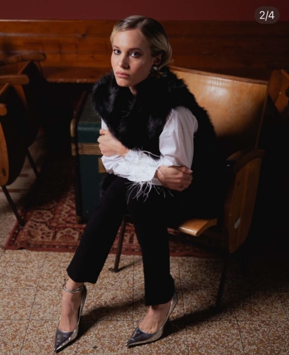 Agenzia Modelle Brescia &bull; GIULIA ZAN &bull; Fotomodella Influencer, WOMEN, Fotomodella Legs / Hand, Fotomodella Over 20, PIEDE/SHOES 37