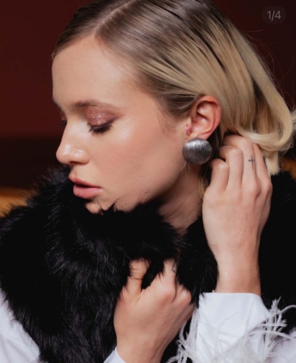 Agenzia Modelle Brescia &bull; GIULIA ZAN &bull; Fotomodella Influencer, WOMEN, Fotomodella Legs / Hand, Fotomodella Over 20, PIEDE/SHOES 37