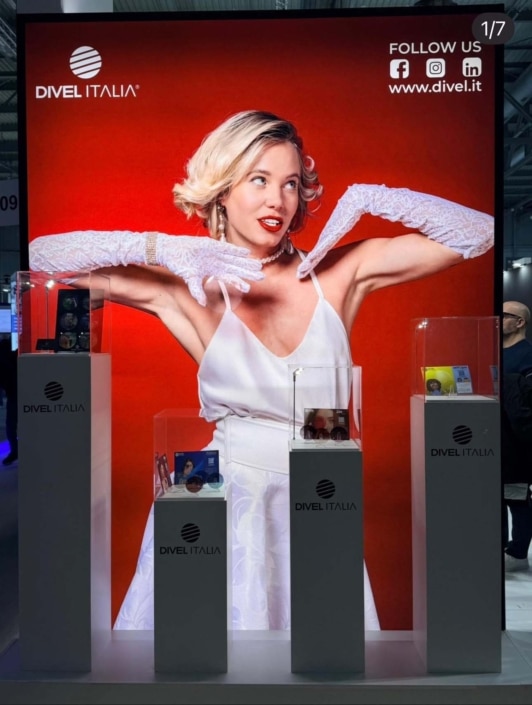 Agenzia Modelle Brescia &bull; GIULIA ZAN &bull; Fotomodella Influencer, WOMEN, Fotomodella Legs / Hand, Fotomodella Over 20, PIEDE/SHOES 37