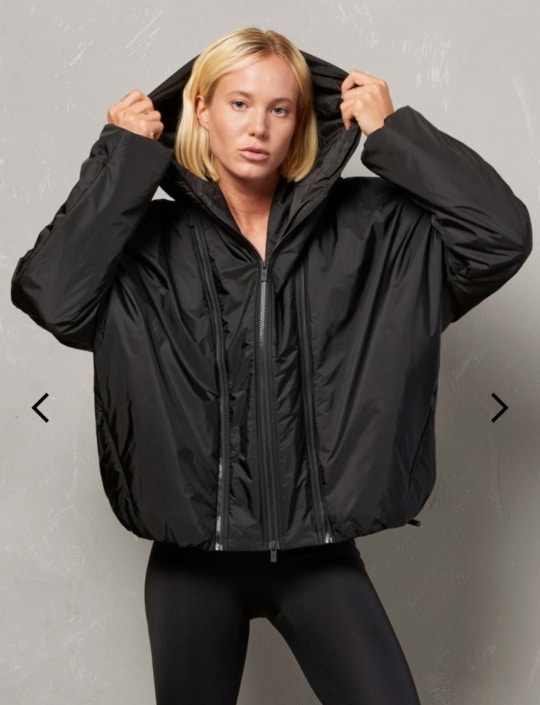 Agenzia Modelle Brescia &bull; GIULIA ZAN &bull; Fotomodella Influencer, WOMEN, Fotomodella Legs / Hand, Fotomodella Over 20, PIEDE/SHOES 37