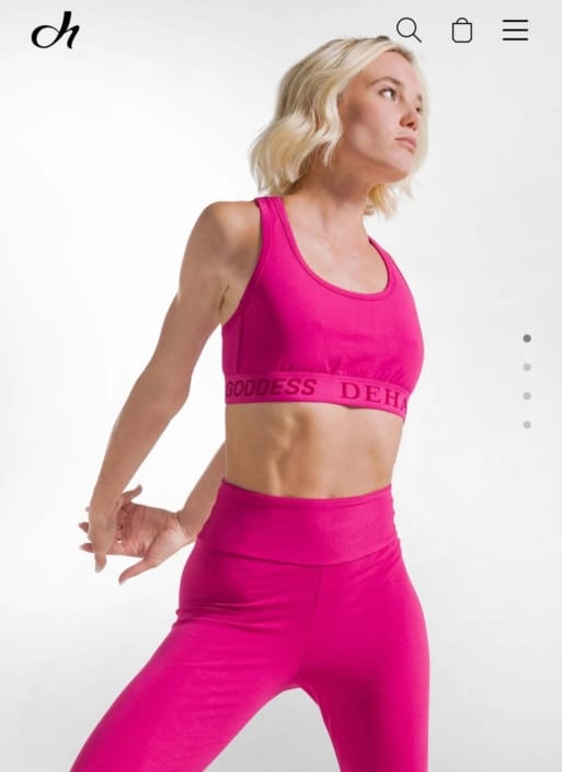 Agenzia Modelle Brescia &bull; GIULIA ZAN &bull; Fotomodella Influencer, WOMEN, Fotomodella Legs / Hand, Fotomodella Over 20, PIEDE/SHOES 37