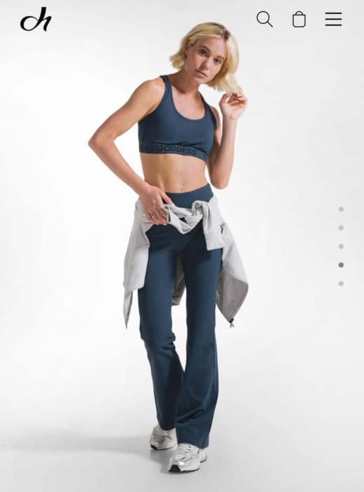 Agenzia Modelle Brescia &bull; GIULIA ZAN &bull; Fotomodella Influencer, WOMEN, Fotomodella Legs / Hand, Fotomodella Over 20, PIEDE/SHOES 37