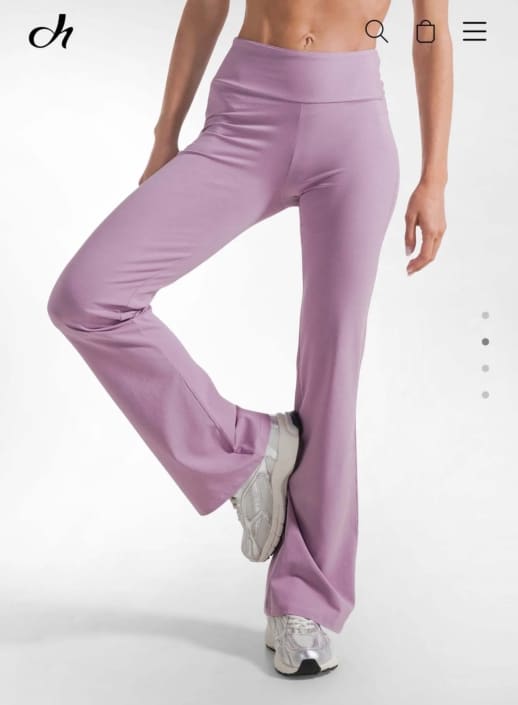 Agenzia Modelle Brescia &bull; GIULIA ZAN &bull; Fotomodella Influencer, WOMEN, Fotomodella Legs / Hand, Fotomodella Over 20, PIEDE/SHOES 37