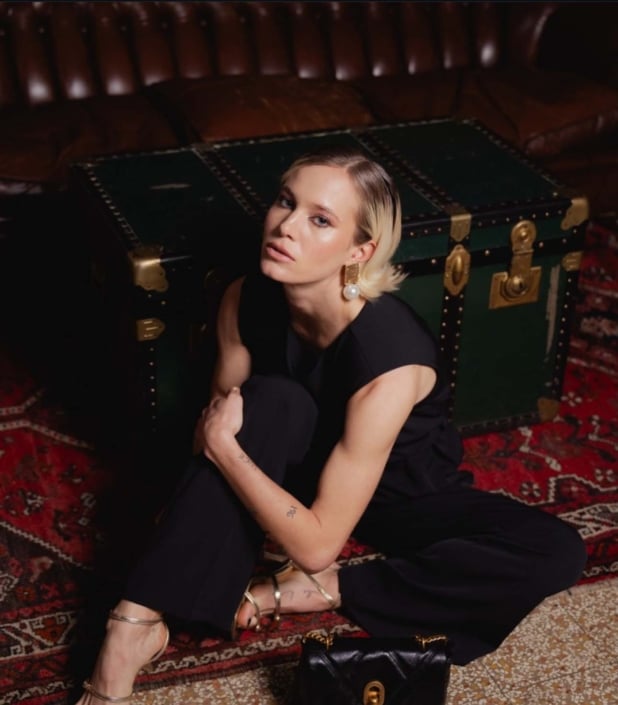 Agenzia Modelle Brescia &bull; GIULIA ZAN &bull; Fotomodella Influencer, WOMEN, Fotomodella Legs / Hand, Fotomodella Over 20, PIEDE/SHOES 37