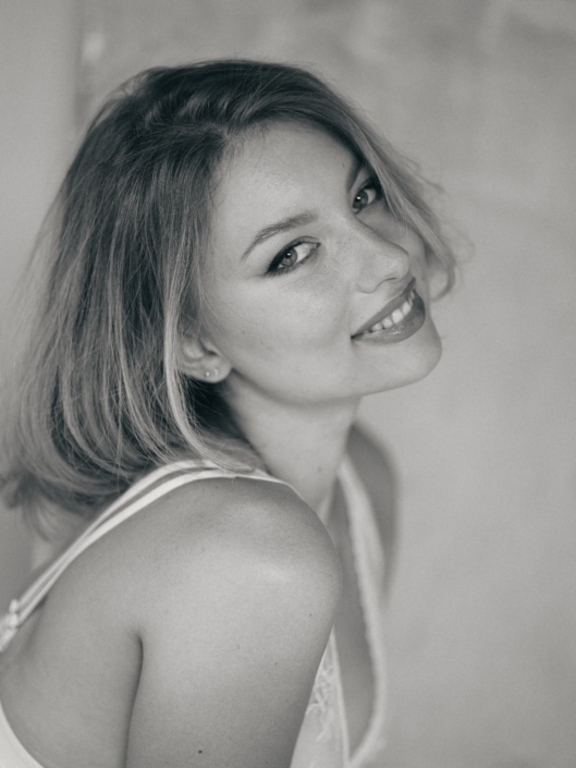Agenzia Modelle Brescia &bull; GLORIA C &bull; Fotomodella Influencer, WOMEN, Fotomodella Legs / Hand, Fotomodella Over 20