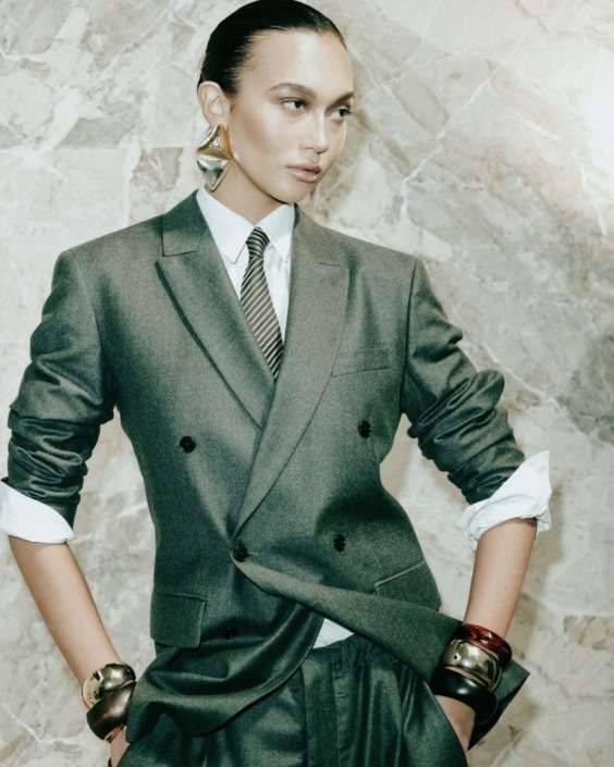 Agenzia Modelle Brescia &bull; GRETA LAURA R &bull; WOMEN, Fotomodella Legs / Hand, Fotomodella Over 30