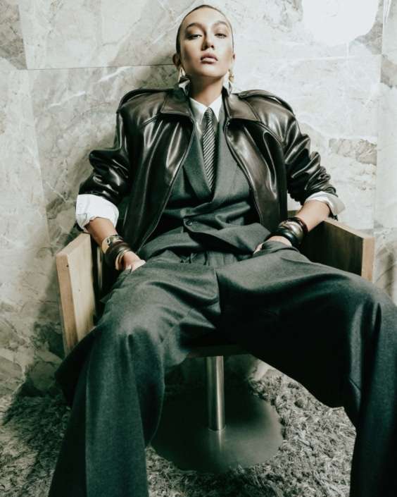 Agenzia Modelle Brescia &bull; GRETA LAURA R &bull; WOMEN, Fotomodella Legs / Hand, Fotomodella Over 30