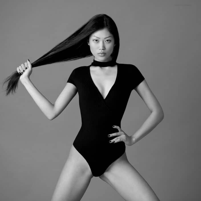 Agenzia Modelle Brescia • JIAOYA L • NEW FACES, Fotomodella, Fotomodella Asiatica, PIEDE/SHOES 37