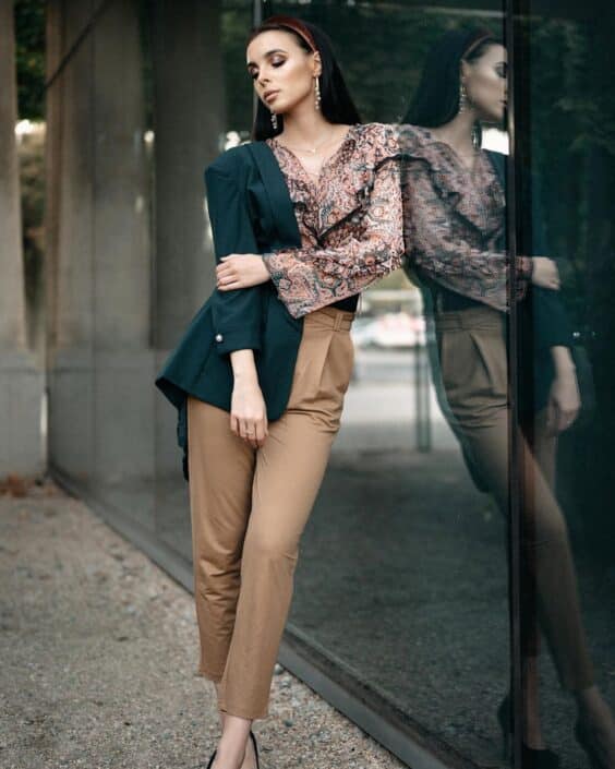 Agenzia Modelle Brescia • KAROLINA P • WOMEN, Fotomodella Legs / Hand, Fotomodella Over 20