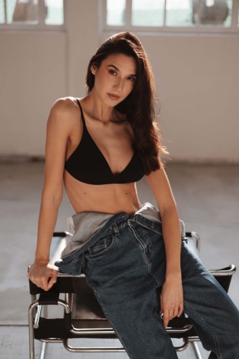 Agenzia Modelle Brescia &bull; KETTY S &bull; Fotomodella Influencer, WOMEN, Fotomodella Legs / Hand, Fotomodella Over 30, Fotomodella Over 20