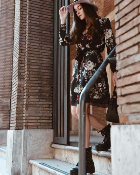 Agenzia Modelle Brescia • LIVIA F • NEW FACES, Fotomodella Over 20, Fotomodello Under 18, Fotomodella, PIEDE/SHOES 37