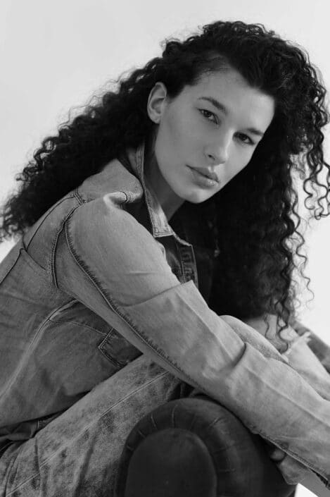 Agenzia Modelle Brescia • MARIA V • DEVELOPMENT, Fotomodella Legs / Hand, Fotomodella Over 30, Fotomodella Over 20