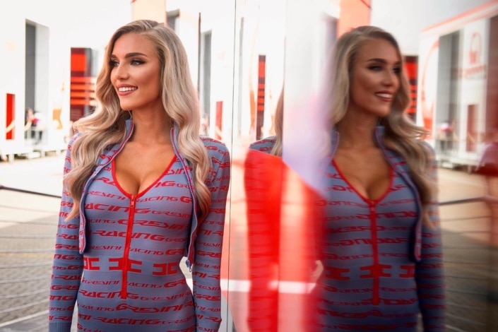 Agenzia Modelle Brescia • MARIELLE T • WOMEN, Fotomodella Legs / Hand, Fotomodella Over 30, Fotomodella Over 20